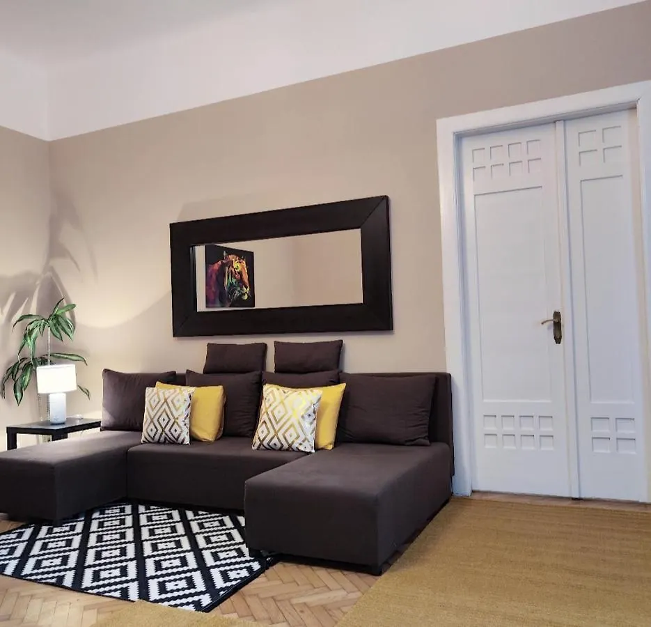 Dolce Vita Royal Apartment Budapest Hungary